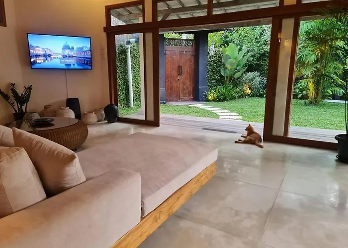 Savvy Villa, A Tranquil Oasis & Walk To The