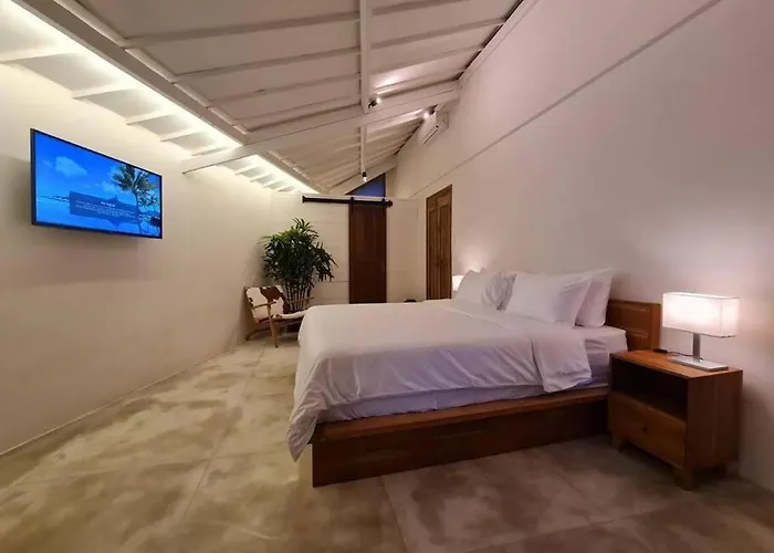 Savvy Villa, A Tranquil Oasis & Walk To The 别墅 *