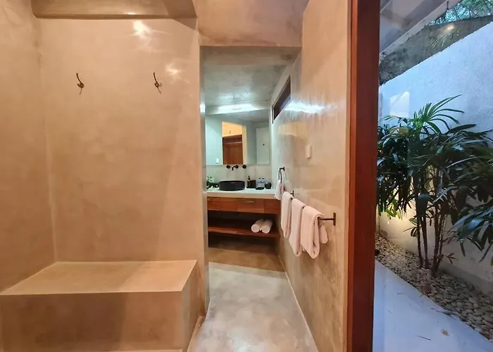 Savvy Villa, A Tranquil Oasis & Walk To The 别墅 *