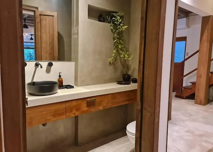 Savvy Villa, A Tranquil Oasis & Walk To The 别墅